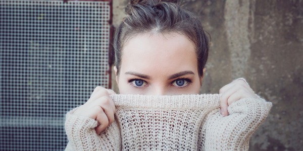 Contornos de ojos para la vuelta a la oficina